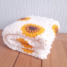 Load image into Gallery viewer, Sunflower baby blanket
